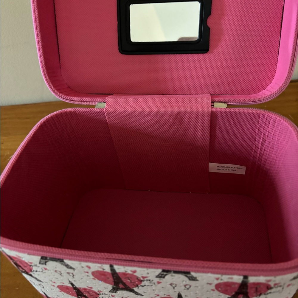 Parisian Charm Cosmetic Case - Picture 8 of 9